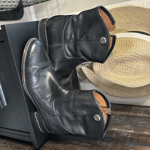 Frye Leather Booties- Size 9 - Picture 6 of 7